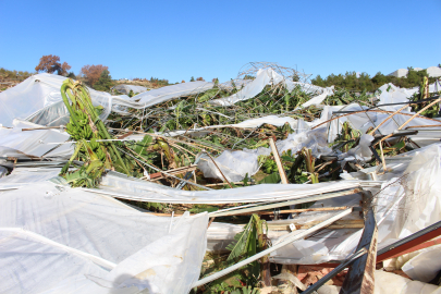 Antalya Büyükşehir Seraları Zarar Gören Üreticilerin Yanında