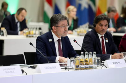 Bakan Yumaklı Berlin Tarım Bakanları Konferansına Katıldı