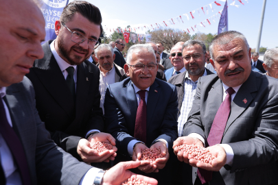 Büyükşehir Bir Yılda 12 Milyon TL'lik Tohum Dağıttı