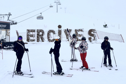 Kayseri Büyükşehir, Paris’ten Erciyes’e Tanıtım Köprüsü Kurdu