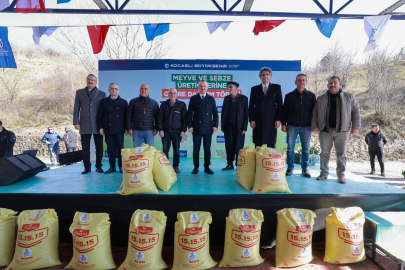 Beş Bin Çiftçiye 37 Bin Paket Zirai Gübre