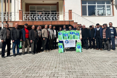 Aksekili Üreticilere Bordo Bulamacı Hibesi Yapıldı