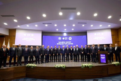 Bakan Işıkhan İzmir’de; Yeni Çalışma Modelleri ve İstihdam Zirvesi