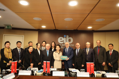 İzmir ve Nanjing Arasında Dev Ticaret Hamlesi: 830 Milyon Dolarlık İş Birliği!