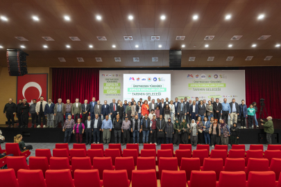 Başkan Seçer "Üretmezsek Tükeniriz" Konferansına Katıldı