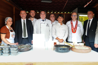 Manisa’da Gastronomi Panayırı ve Kültür Defilesi Büyük İlgi Gördü