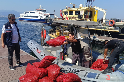 İzmir’de Yasa Dışı Kara Midye Avcılığına Geçit Yok