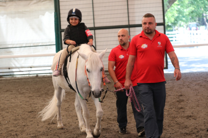 Veliefendi Hipodromu Kapılarını Çocuklar İçin Açtı