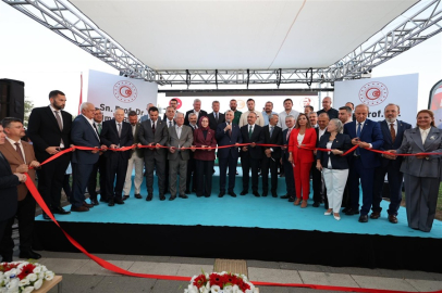 Ticaret Bakanı Bolat, Tarım, Sanayi, Hayvancılık ve Teknolojileri Fuarı'na Katıldı