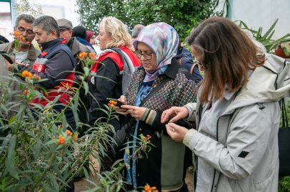 Eskişehirli Kadın Çiftçiler Kuşburnu Üretimi İçin Kütahya’da