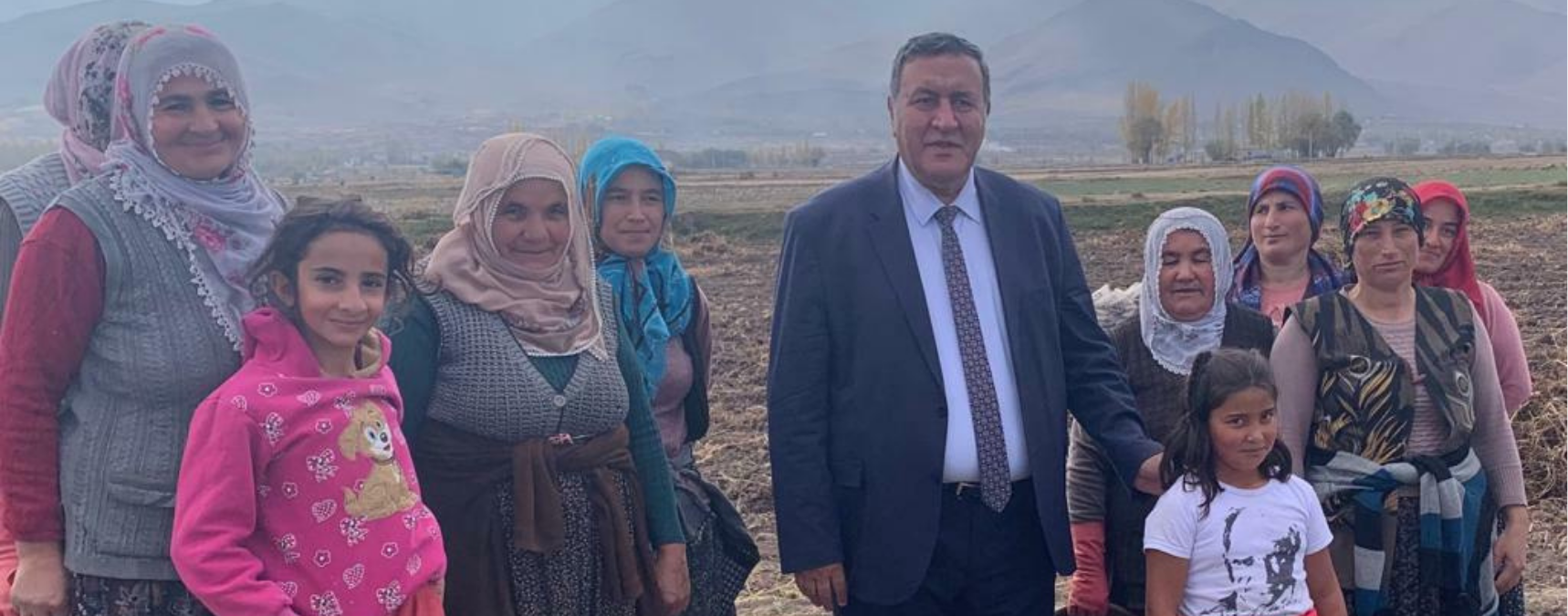 Tarımın Yükünü Kadınlar Taşıyor