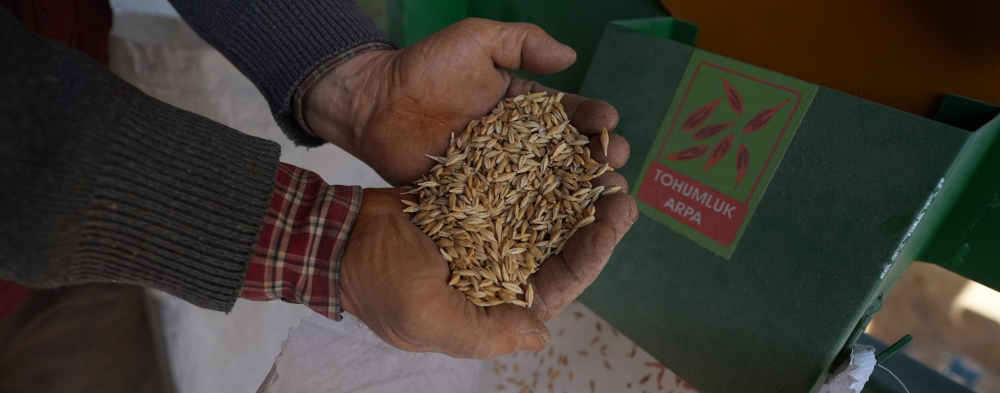 Denizli Büyükşehir’den Serinhisar’a Makine Desteği